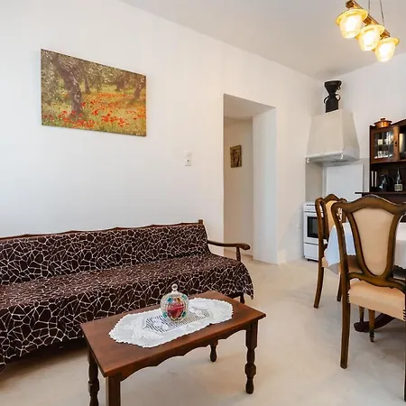 Cozy In Filoti, Naxos 2br